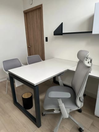 RENTA CLINICA MEDICA AMUEBLADA Y EQUIPADA MEDIKA 10 — Clínica en Alquiler en Medika 10, Zona 10, Guatemala, Ciudad — miniatura 7 de 8