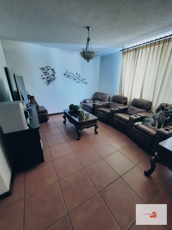 Casa uso residencia, oficina o incluso bodega Col.Trinidad — Bodega / Ofibodega en Venta en Trinidad, Zona 15, Guatemala, Ciudad — foto 2 de 10