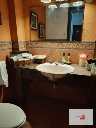 Casa uso residencia, oficina o incluso bodega Col.Trinidad — Bodega / Ofibodega en Venta en Trinidad, Zona 15, Guatemala, Ciudad — miniatura 3 de 10