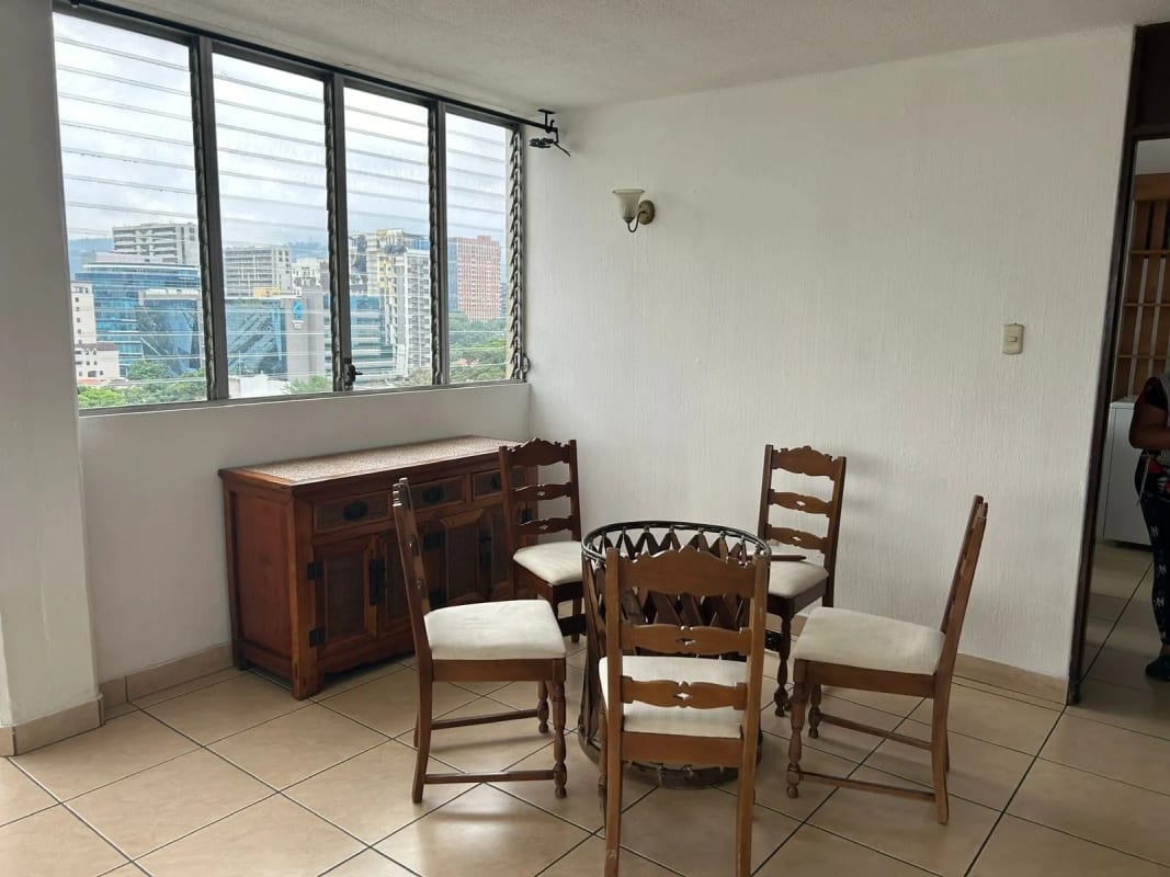 Se Vende/Alquila Apto. en Edificio Ciudad Vieja, Zona 10. — Apartamento en Venta en Ciudad Vieja, Zona 10, Guatemala, Ciudad — foto 3 de 7