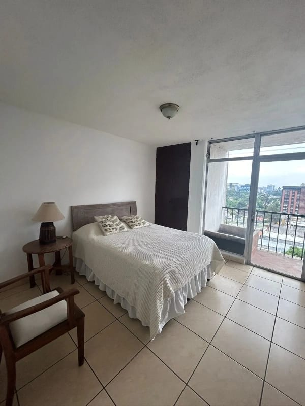 Se Vende/Alquila Apto. en Edificio Ciudad Vieja, Zona 10. — Apartamento en Venta en Ciudad Vieja, Zona 10, Guatemala, Ciudad — foto 2 de 7
