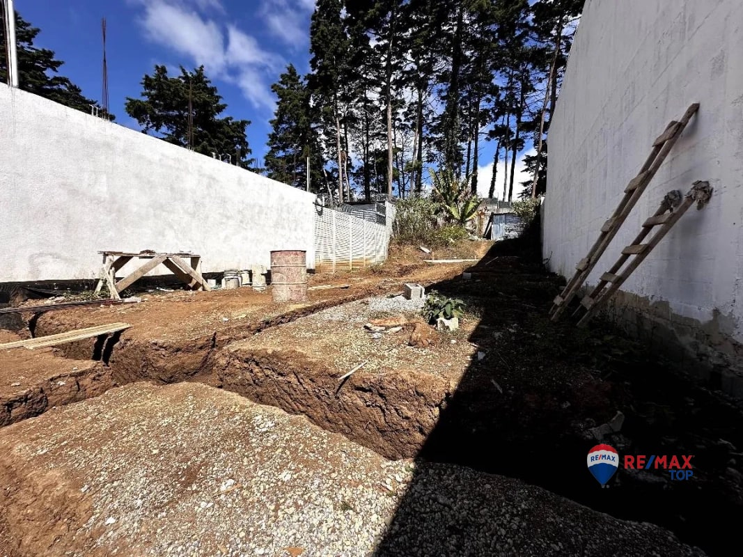 CASA EN CONSTRUCCIÓN EN COND. ARRAZOLA,CAES - 4
