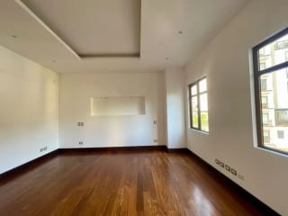 APARTAMENTO AMPLIO  RENTA MUXBAL CONDOMINIO ALBEREDA DE LA ESPAÑOLA 300 MTS2~3 DORMITORIOS, SALA FAMILIAR ~ DORMITORIO DE SERVICIO 2 PARQUEOS $2,500 (NO SE ACEPTAN MASCOTAS) — Apartamento en Alquiler en Muxbal, Guatemala, Ciudad — miniatura 11 de 12