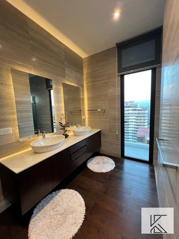 Lujoso y elegante apartamento en Edificio Echo zona 14 — Edificio en Alquiler en Echo, Zona 14, Guatemala, Ciudad — foto 3 de 16