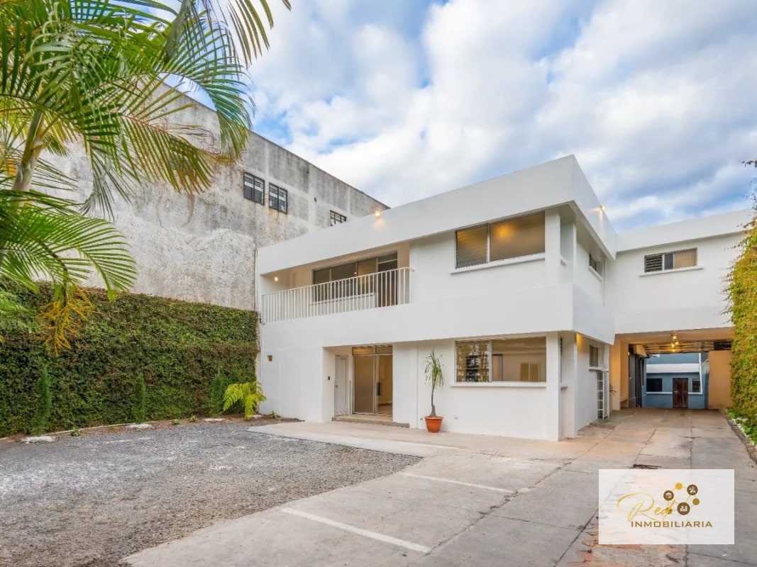 Venta de casa en zona 13 - 15