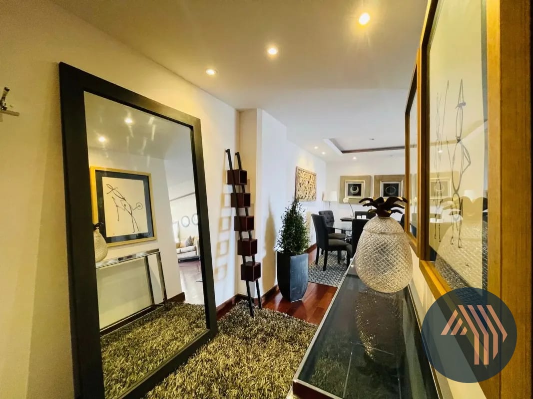 VENTA DE CÉNTRICO APARTAMENTO AMUEBLADO - TIFFANY, ZONA 10 — Apartamento en Venta en Tiffany II, Zona 10, Guatemala, Ciudad — foto 1 de 15