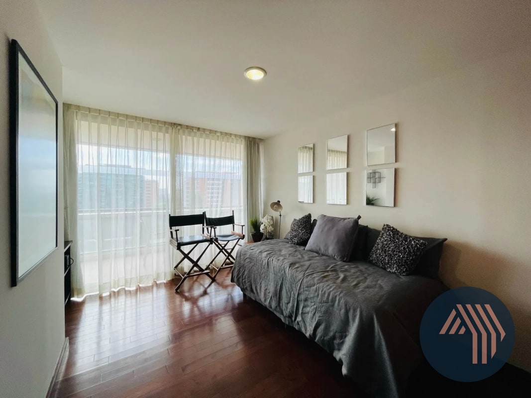 VENTA DE CÉNTRICO APARTAMENTO AMUEBLADO - TIFFANY, ZONA 10 - 4