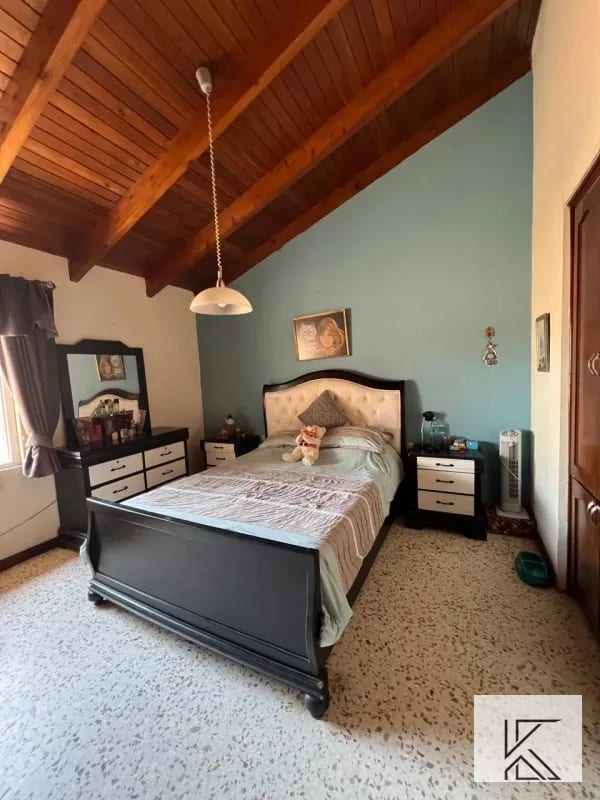 Bella casa en Venta en zona 7 de Mixco, a pocas cuadras de la a Roosevelt — Casa en Venta en Zona 7 Mixco, Guatemala, Ciudad — foto 4 de 16