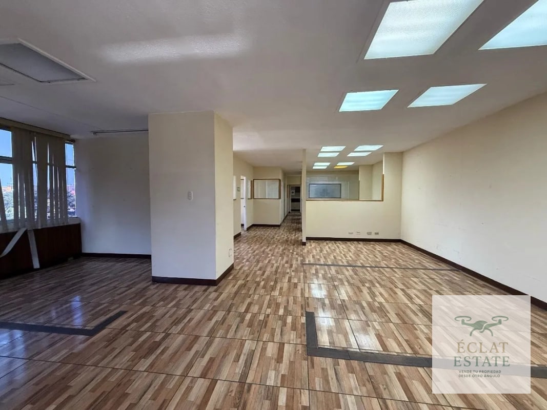Oficina en Renta en Plaza Marítima, Zona 10 - Nivel Medio - 10