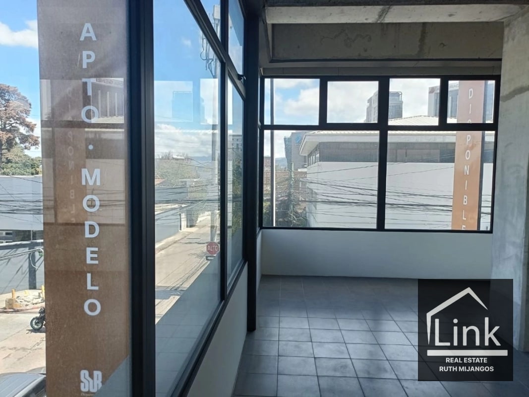 Renta de Local Comercial zona 10 - 7