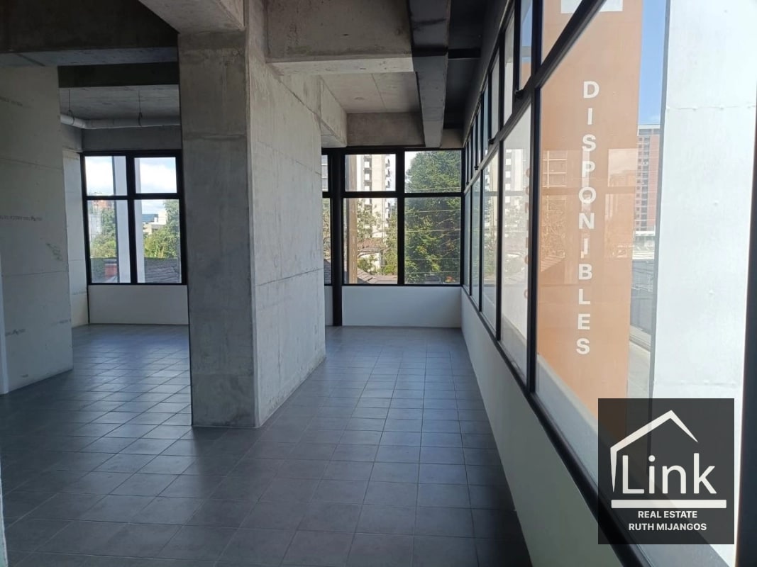 Renta de Local Comercial zona 10 - 10