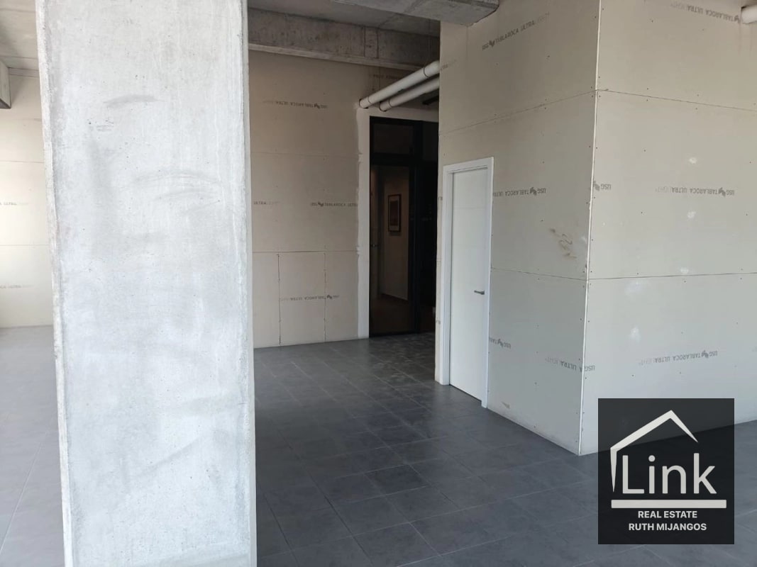 Renta de Local Comercial zona 10 - 5