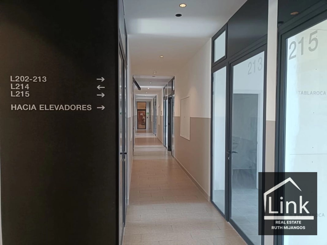 Renta de Local Comercial zona 10 - 4