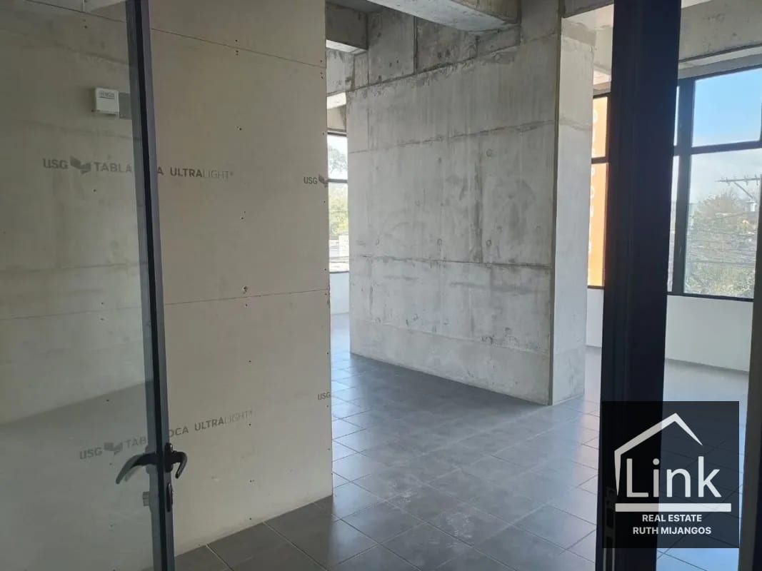 Renta de Local Comercial zona 10 — Local en Alquiler en Fiamene, Zona 10, Guatemala, Ciudad — foto 4 de 10