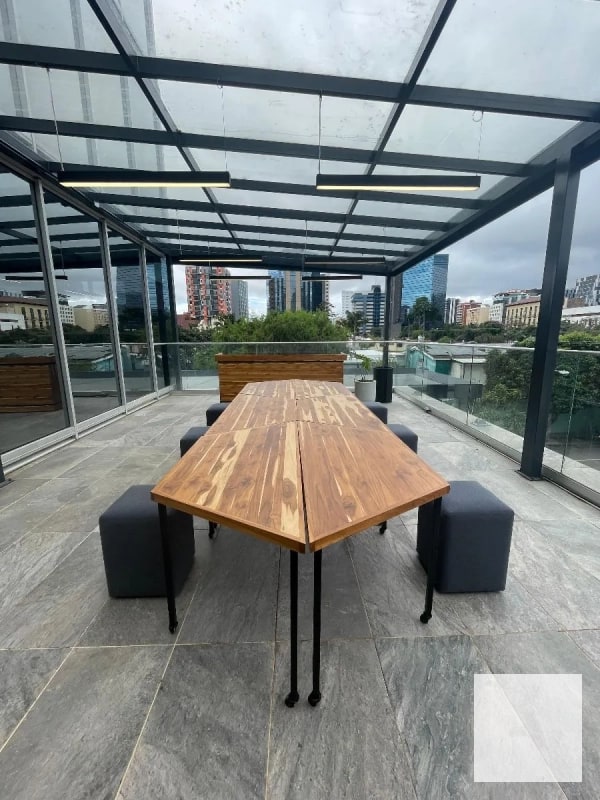Moderna oficina para estrenar, completamente equipada y decorada - Zona 10 - 1