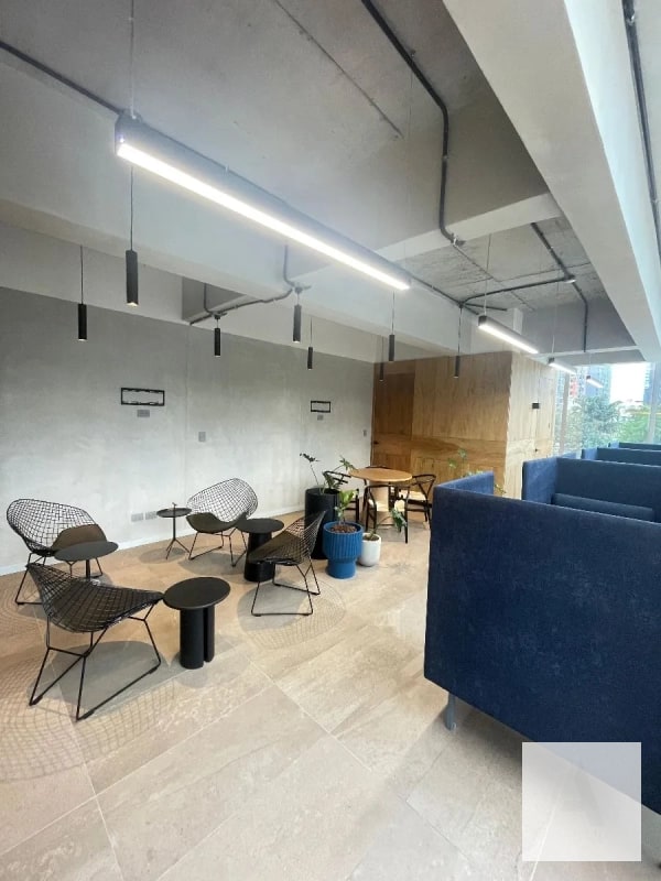 Moderna oficina para estrenar, completamente equipada y decorada en VENTA - Zona 10 - 5