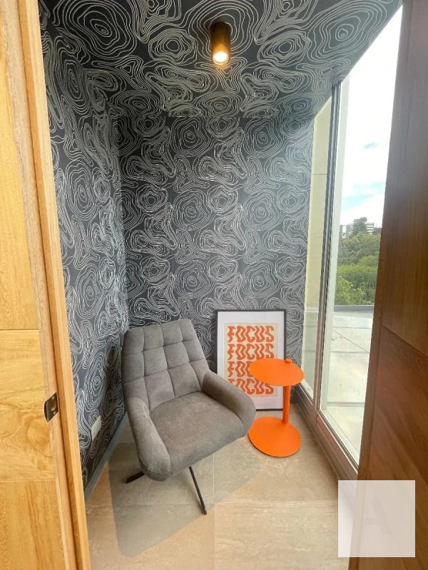 Moderna oficina para estrenar, completamente equipada y decorada en VENTA - Zona 10 - 3