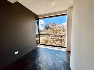 Apartamento en Renta en Zona 10 con Espacios Amplios y Funcionales + Amenidades Exclusivas — Apartamento en Alquiler en Zona 10, Guatemala, Ciudad — miniatura 12 de 17