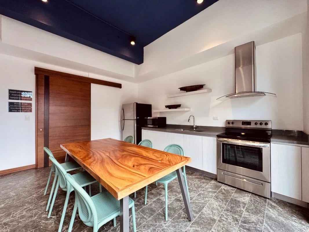 Apartamento en Renta en Zona 10 con Espacios Amplios y Funcionales + Amenidades Exclusivas — Apartamento en Alquiler en Zona 10, Guatemala, Ciudad — foto 5 de 17