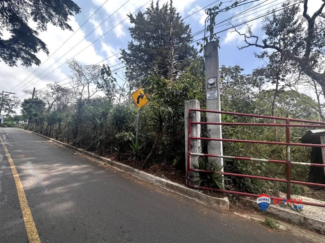 TERRENO PARA USO RESIDENCIAL O COMERCIAL EN KM. 30 CA-1 RUTA A EL SALVADOR, FRAIJANES - 7