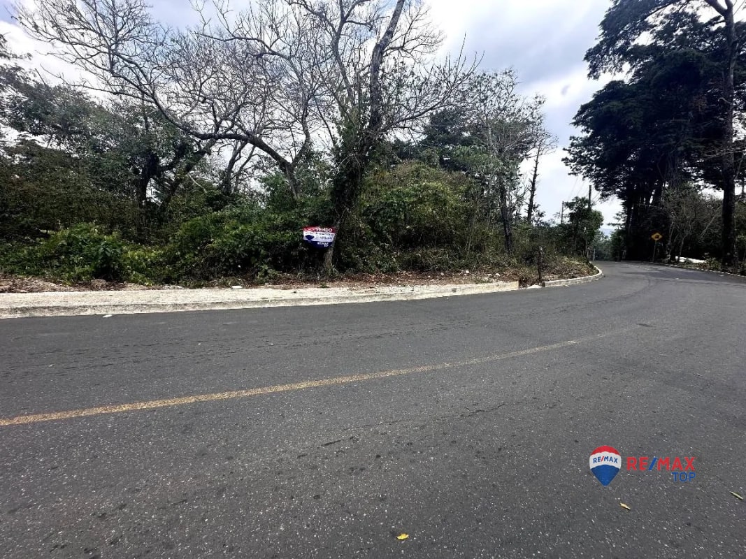TERRENO PARA USO RESIDENCIAL O COMERCIAL EN KM. 30 CA-1 RUTA A EL SALVADOR, FRAIJANES - 5