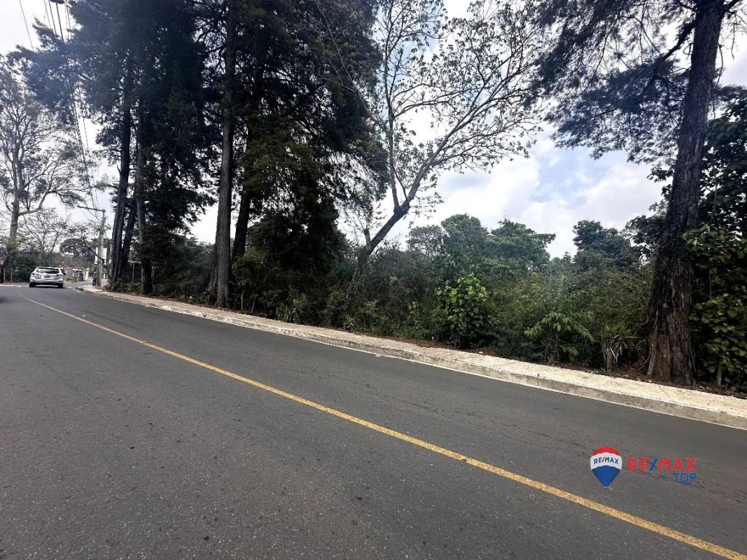 TERRENO PARA USO RESIDENCIAL O COMERCIAL EN KM. 30 CA-1 RUTA A EL SALVADOR, FRAIJANES - 2