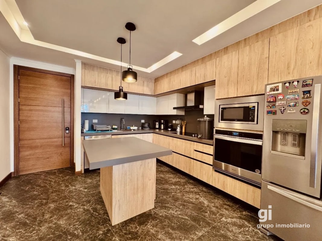 Apartamento en Venta en Zona 10 con Espacios Amplios y Funcionales + Amenidades Exclusivas - 17