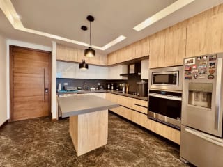 Apartamento en Venta en Zona 10 con EspaciosFuncionales — Apartamento en Venta en Zona 10, Guatemala, Ciudad — miniatura 1 de 17