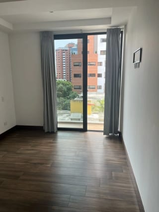 Apartamento en Zona 14 — Apartamento en Alquiler en Zona 14, Guatemala, Ciudad — miniatura 3 de 4
