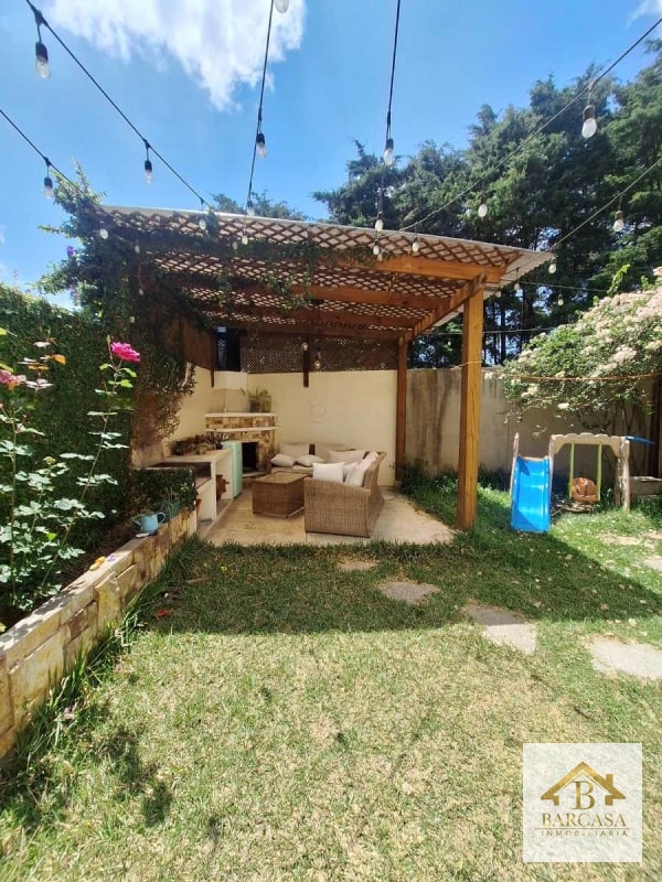 Se vende casa de esquina km 16.5 entrada por Olmeca, Carretera al Salvador - 11