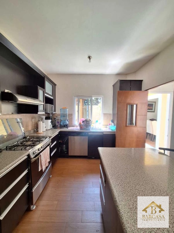 Se vende casa de esquina km 16.5 entrada por Olmeca, Carretera al Salvador - 8