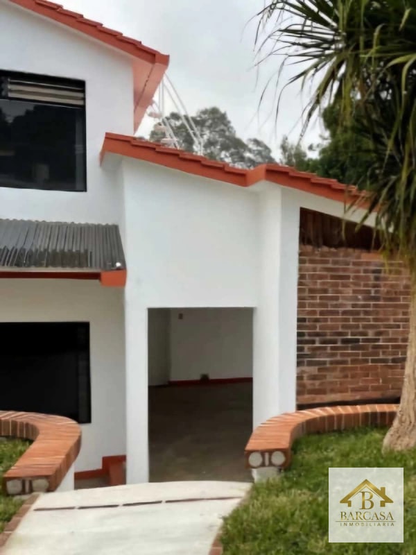 Se vende Casa amplia en Manantiales km 19 carretera a San José Pinula, Carretera al Salvador. - 6