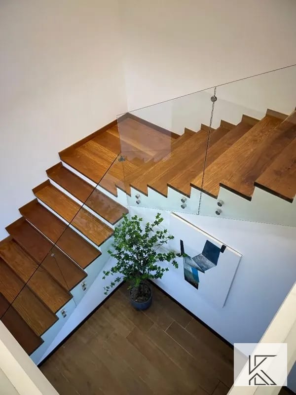 Moderno y Lujoso Penthouse en el Edificio Milenia, zona 10 — Apartamento en Venta en Milenia, Zona 10, Guatemala, Ciudad — foto 9 de 11