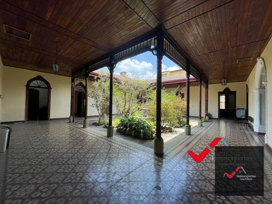 CASA EN VENTA ZONA 1 - 17