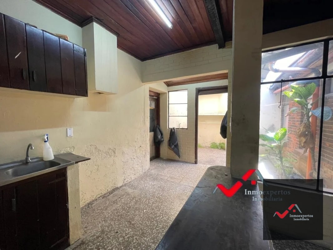 CASA EN VENTA ZONA 1 - 10
