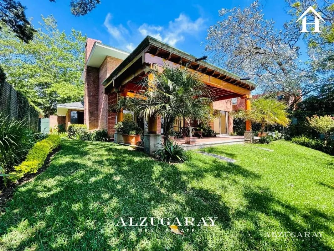 CASA C / JARDÍN Y PÉRGOLA - 3 HAB./ LAS ROTONDAS CAES — Casa en Venta en Carretera a El Salvador, Guatemala, Ciudad — foto 1 de 17