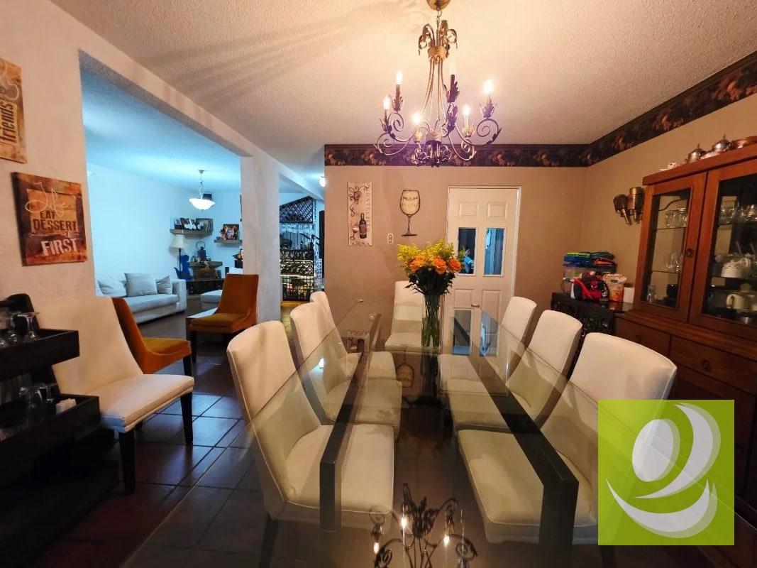 AMPLIA CASA EN VENTA EN SECTOR B4 SAN CRISTOBAL I - 9