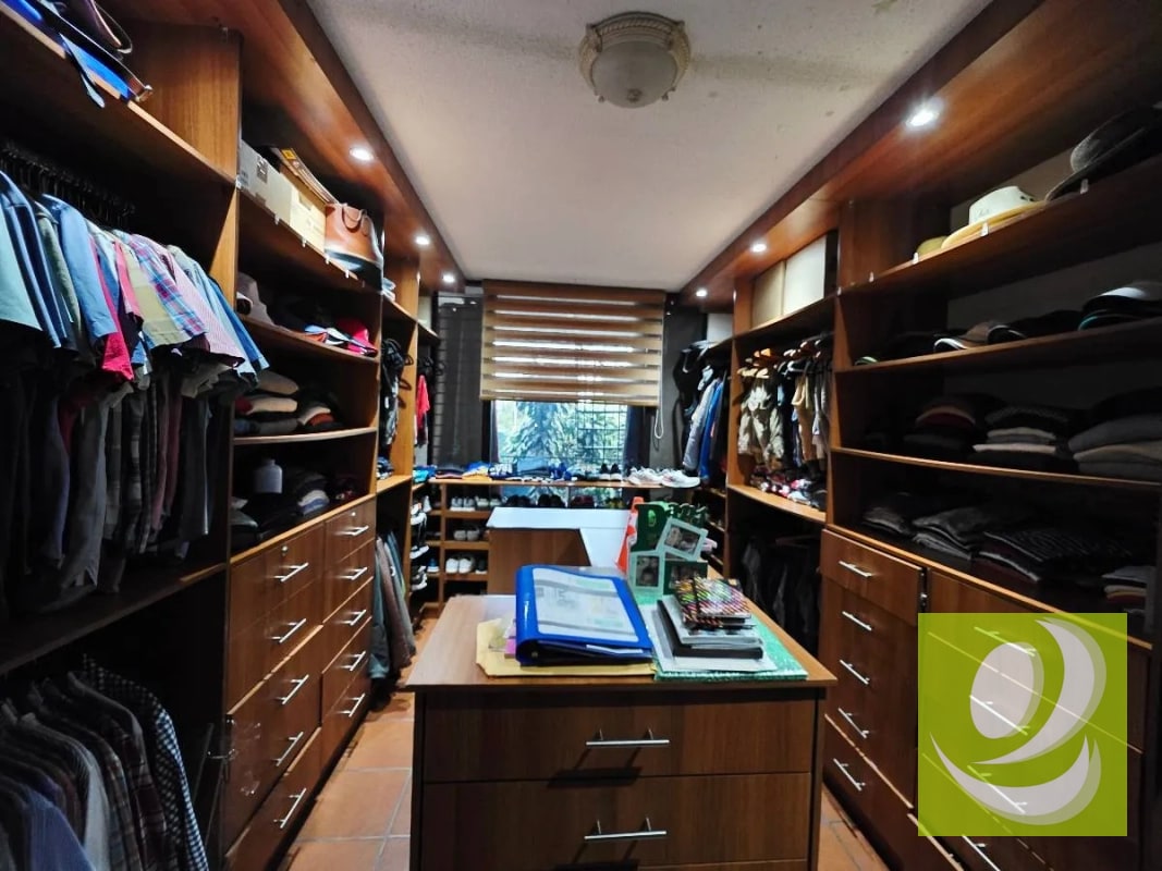 AMPLIA CASA EN VENTA EN SECTOR B4 SAN CRISTOBAL I - 5