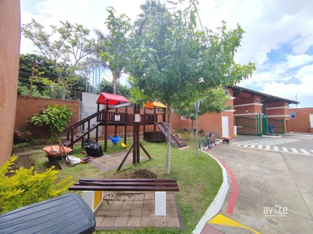 Cañadas del Naranjo, zona 4 de Mixco. Casa en venta Q1,900,000 — Casa en Venta en Montserrat II, Zona 4 Mixco, Guatemala, Ciudad — foto 8 de 15