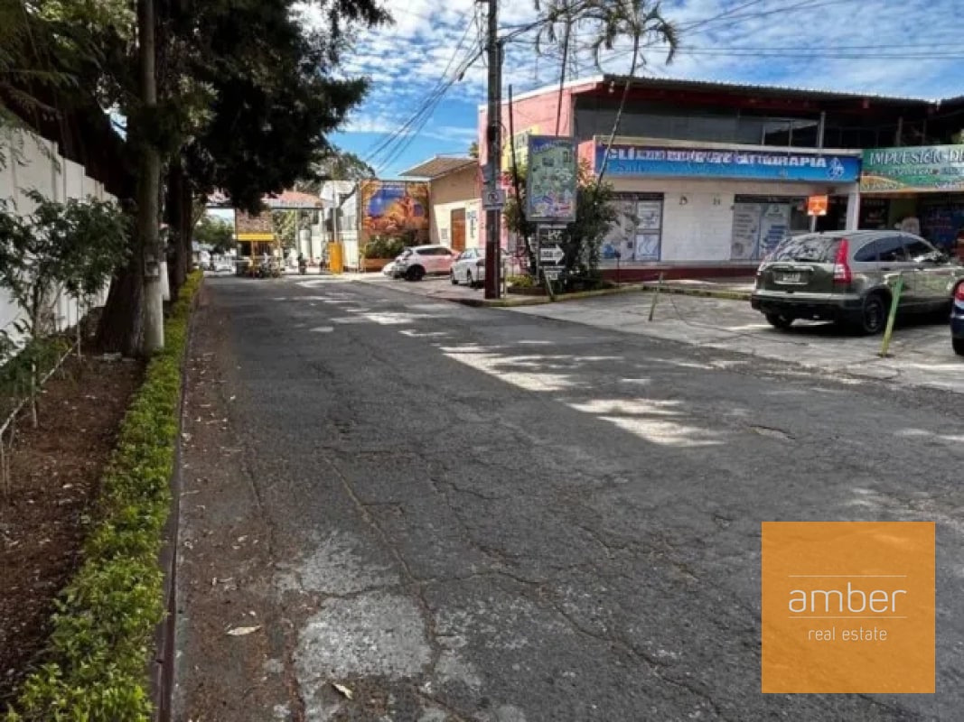 Local Comercial en Villa Nueva - 2