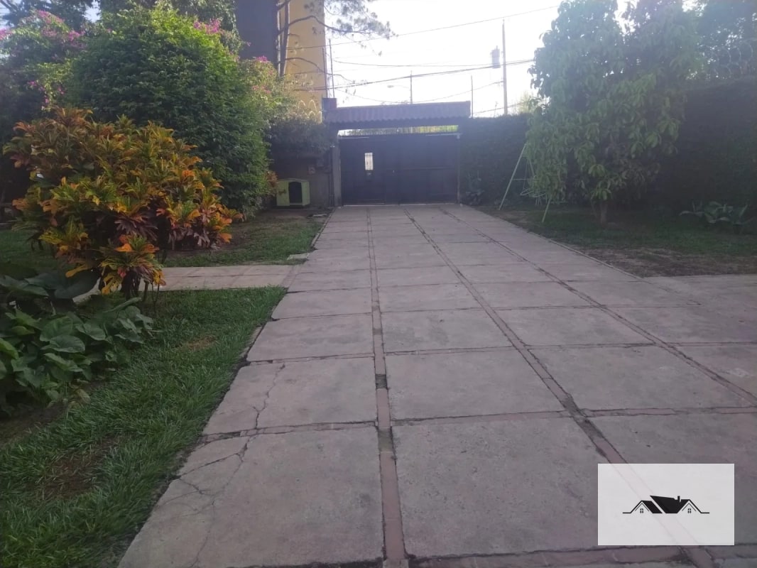 En Renta Propiedad Zona 16 sobre Calle Principal Fuera de Garita uso Comercial o Vivienda — Casa en Alquiler en Zona 16, Guatemala, Ciudad — foto 1 de 6