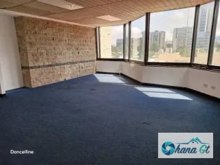 OFICINAS EN RENTA, EXCELENTE UBICACIÓN EN ZONA 10 — Oficina en Alquiler en Zona 10, Guatemala, Ciudad — miniatura 1 de 3