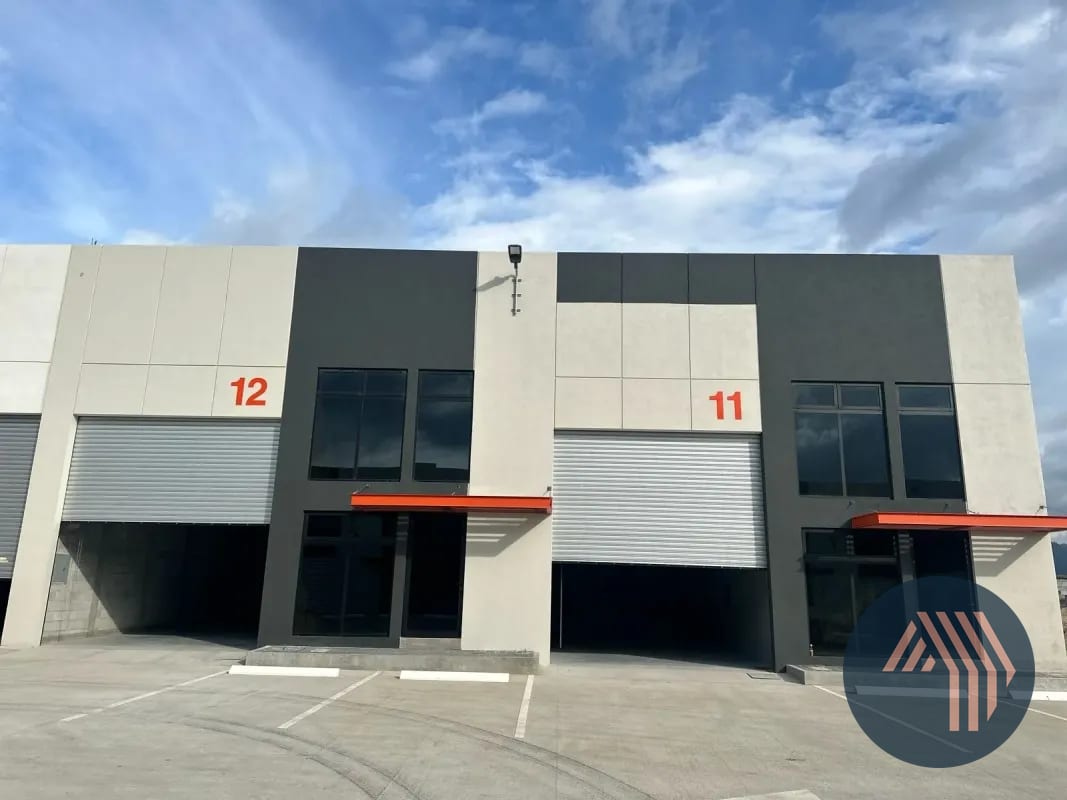ALQUILER DE OFIBODEGA PARA ESTRENAR - EMPRESARIAL CHIMALTENANGO — Bodega / Ofibodega en Alquiler en Chimaltenango, Chimaltenango — foto 1 de 13