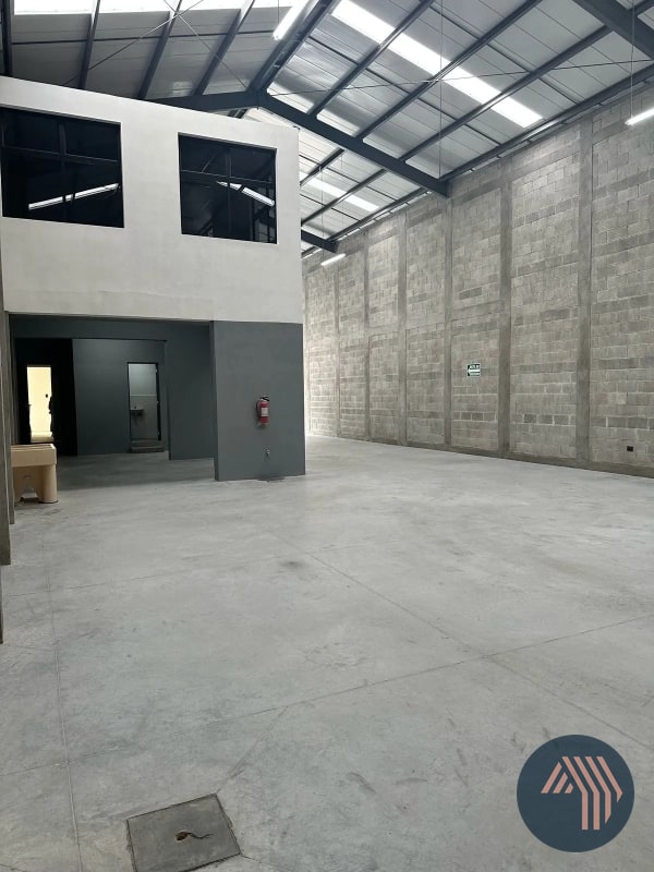 ALQUILER DE OFIBODEGA PARA ESTRENAR - EMPRESARIAL CHIMALTENANGO - 9