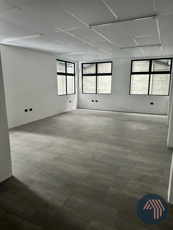 ALQUILER DE OFIBODEGA PARA ESTRENAR - EMPRESARIAL CHIMALTENANGO - 6