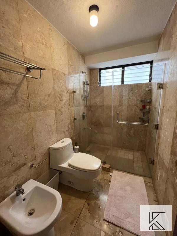 Amplio apartamento en ALQUILER en Moradas del Acueducto en zona 10 - 7