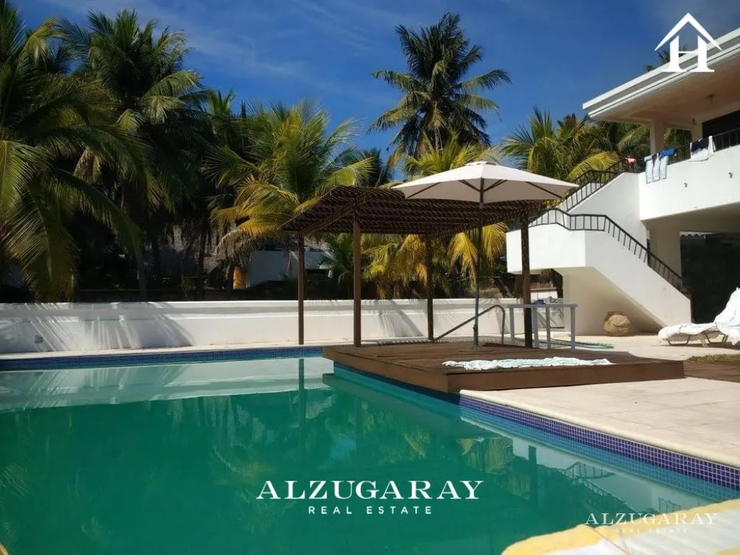 CASA AMUEBLADA FRENTE AL MAR - 5 HAB. / CONDOMINIO CHULAMAR - Image 3