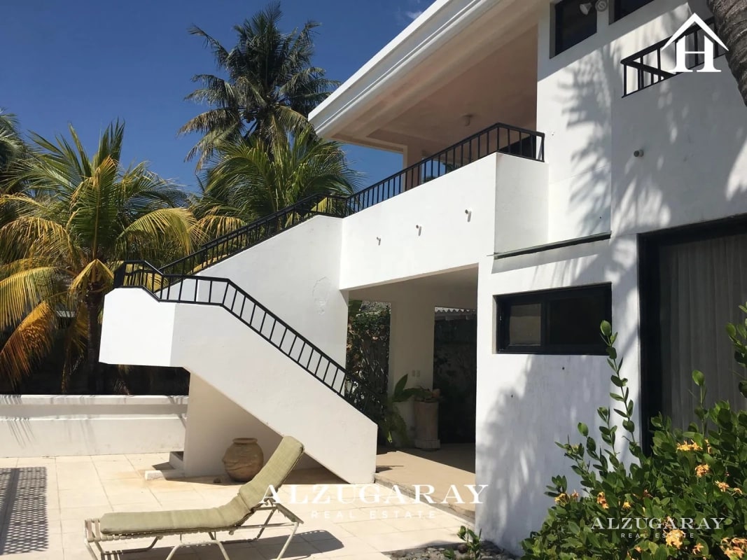CASA AMUEBLADA FRENTE AL MAR - 5 HAB. / CONDOMINIO CHULAMAR - Image 2