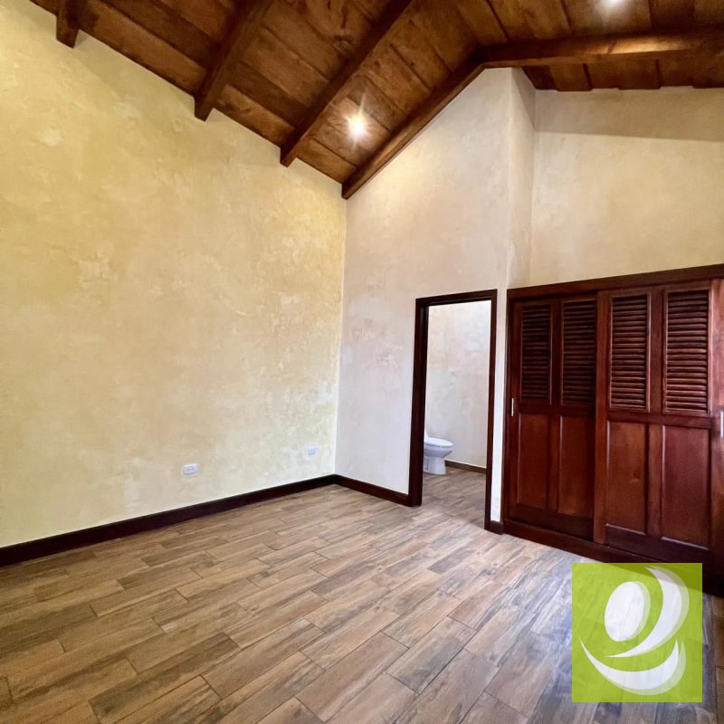 Vendo Casa Nueva Tipo Colonial en Antigua Guatemala - 3