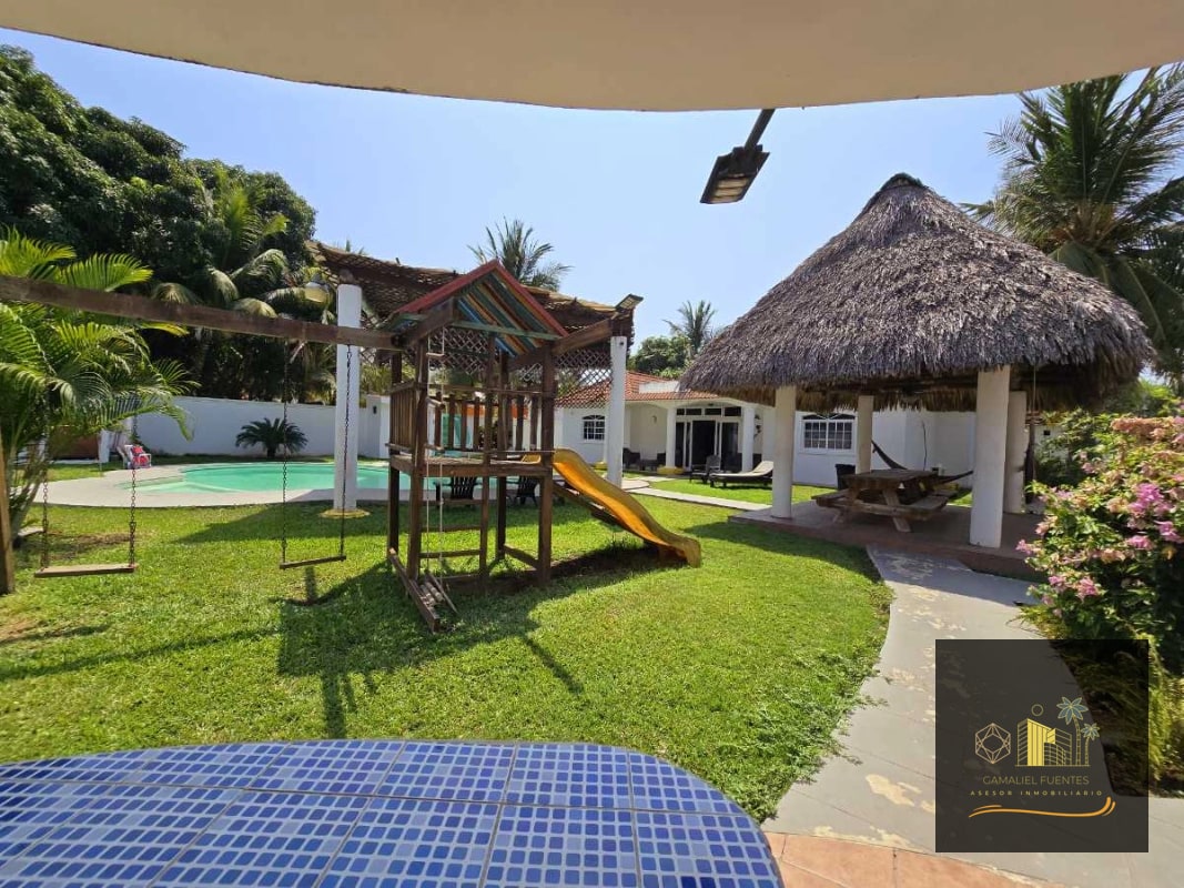 Chalet en Venta a 100 metros del mar - 2